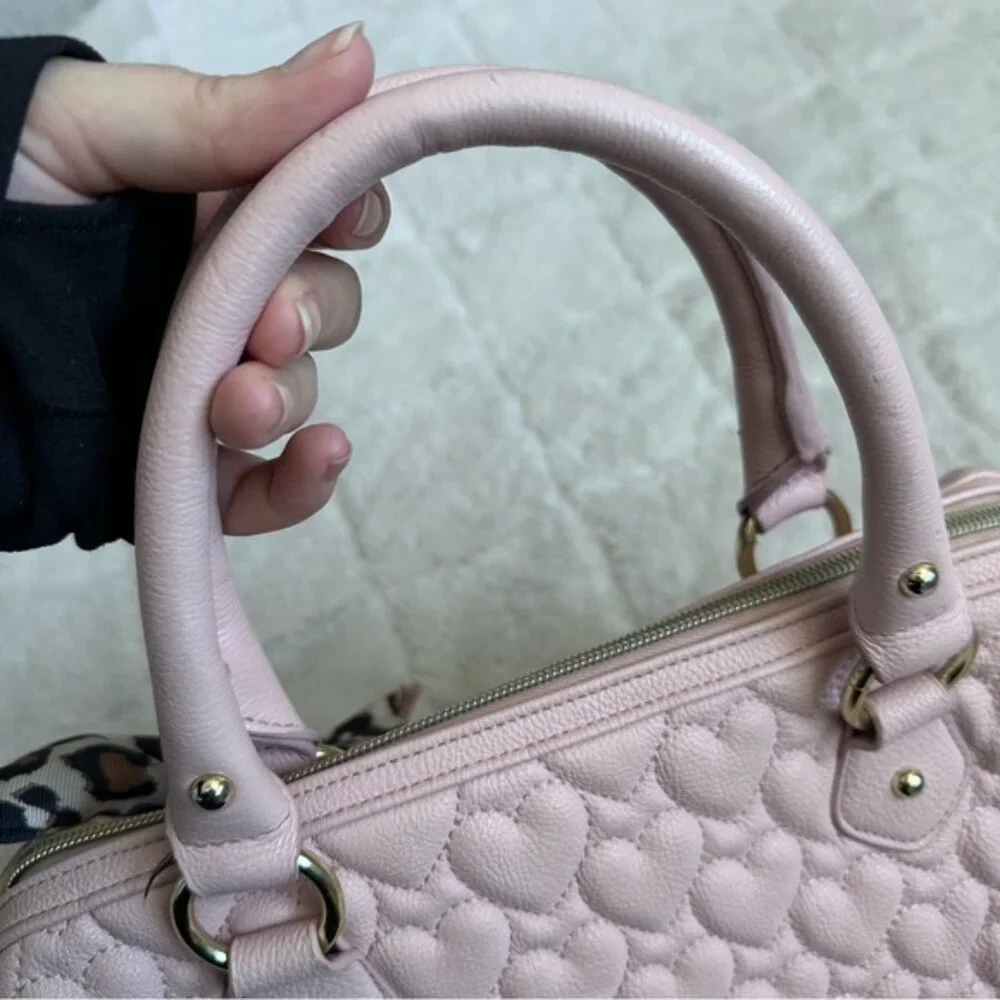 Betsey Johnson | Pink Quilted Heart Bowler Bag with Leopard Bow - Picture 12 of 15